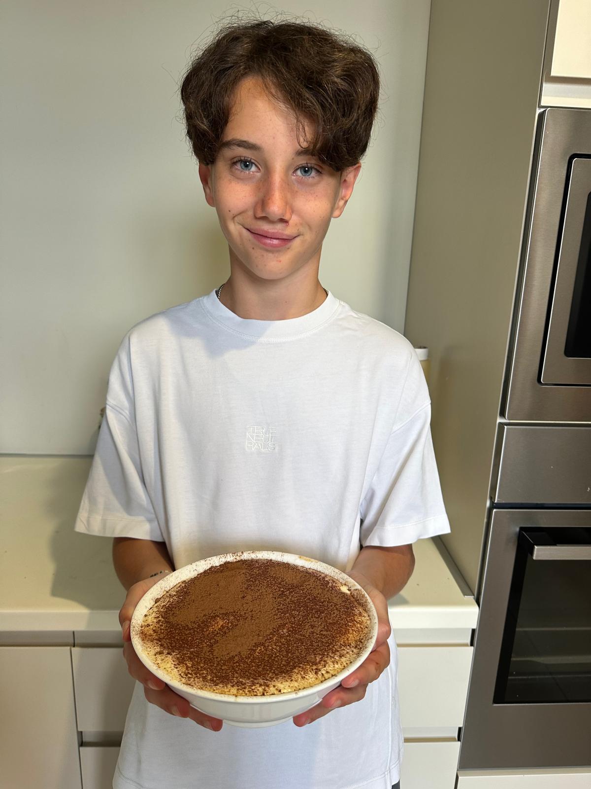 Pietro con il tiramisù finito