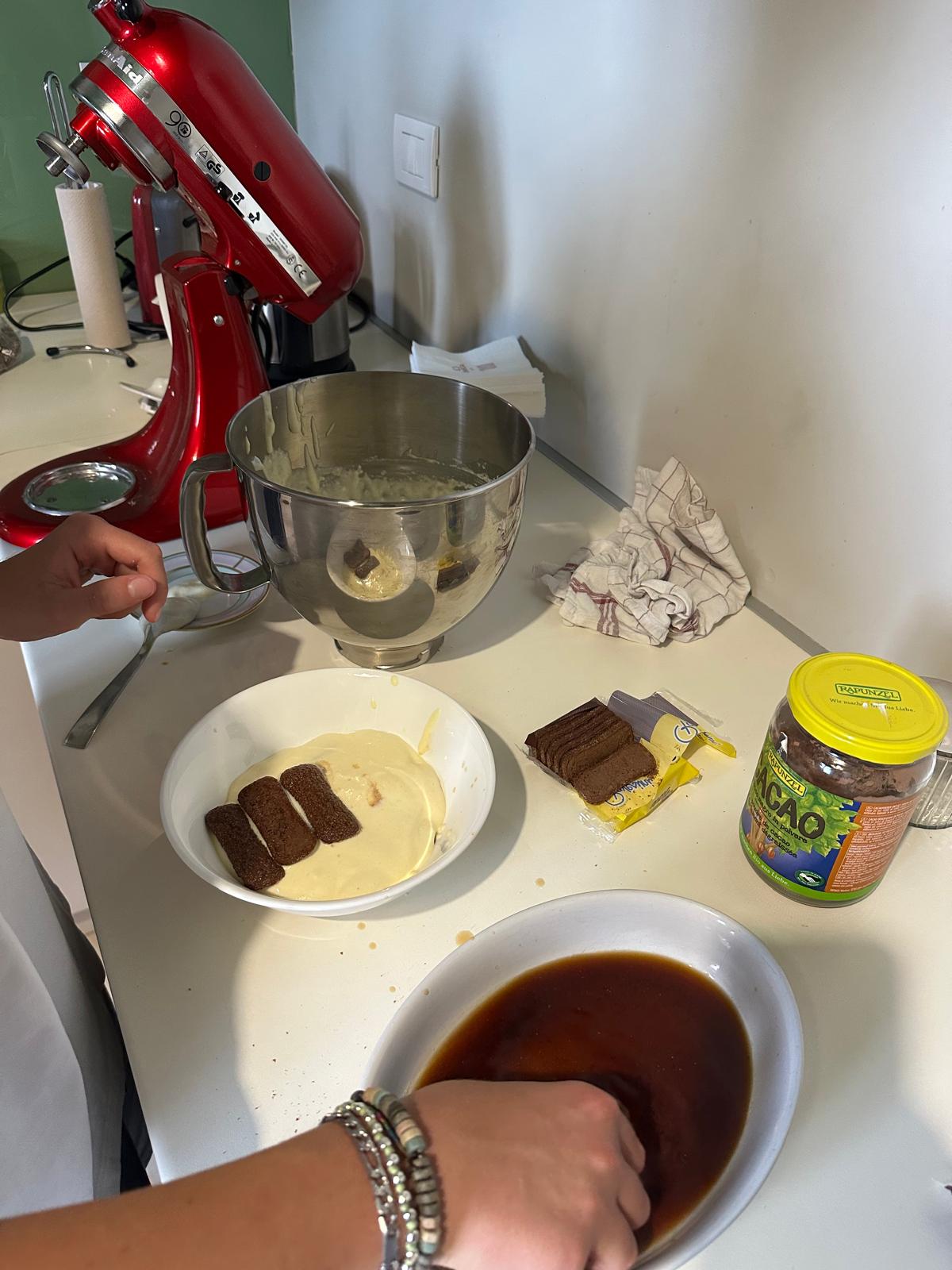 Primo strato di Pavesini e crema
